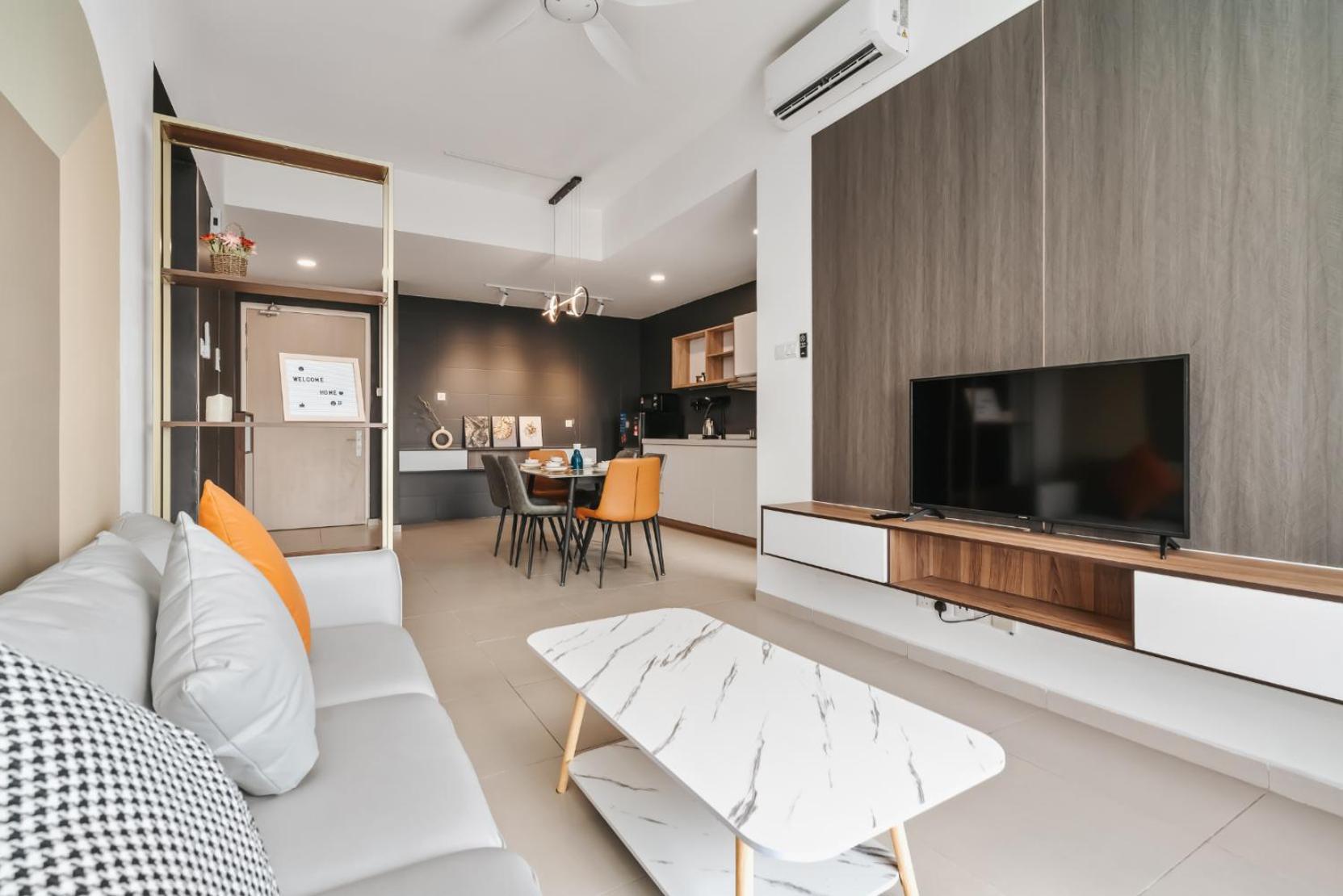 Nowhere 2br 4pax With Balcony Reizz Jalan Ampang