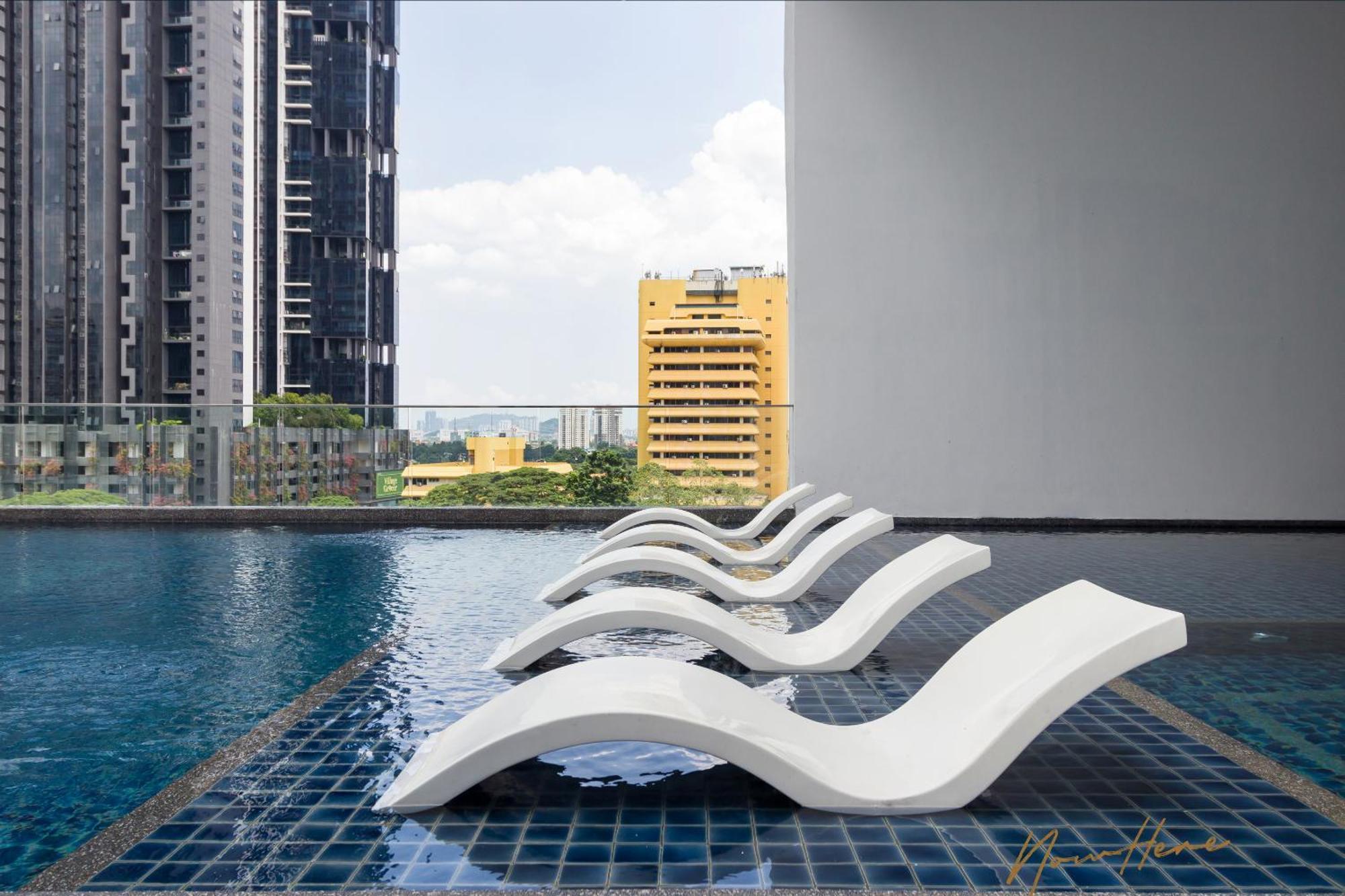 Nowhere 2br 4pax With Balcony Reizz Jalan Ampang *