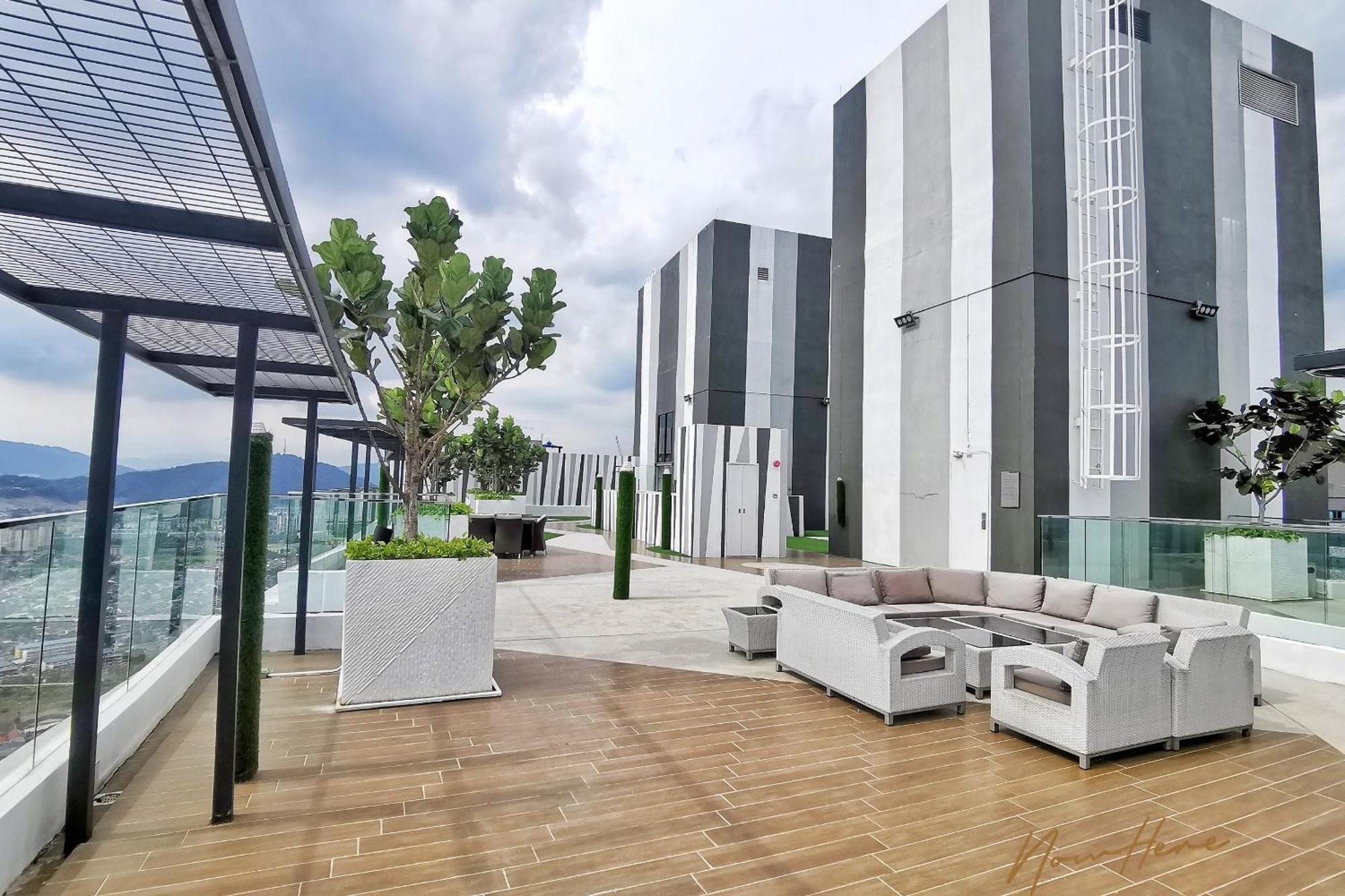 Nowhere 2br 4pax With Balcony Reizz Jalan Ampang Pangsapuri